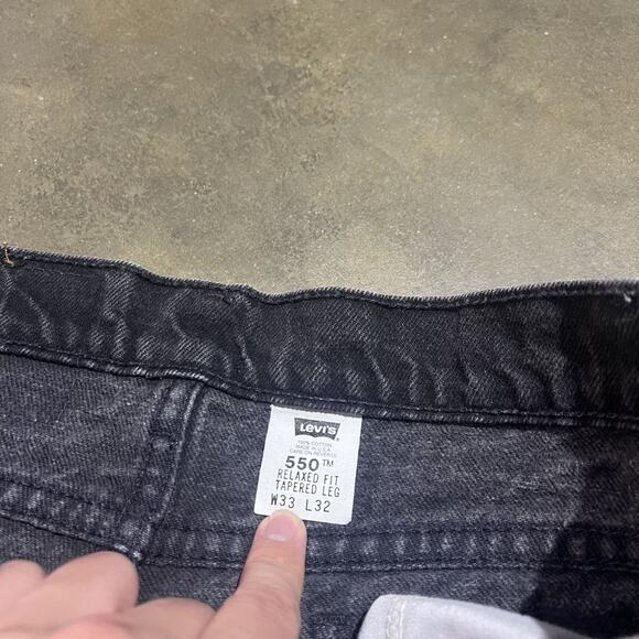 Vintage 90s Levi's 550 Black Relaxed Fit Jeans 33x32 - Picture 4 of 4